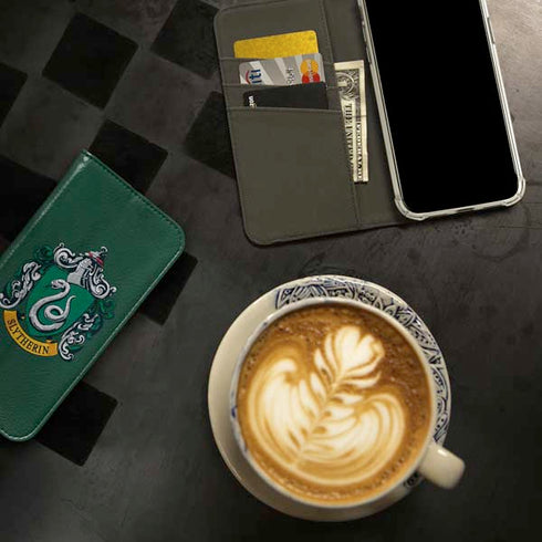 Wizarding World Harry Potter Slytherin House Crest iPhone 15 Pro Folio Case